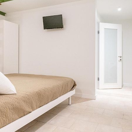 Casa Ape Regina - Puglia Mia Apartments Monopoli Bagian luar foto